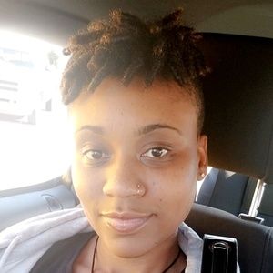 Meet your Posher, Felicia